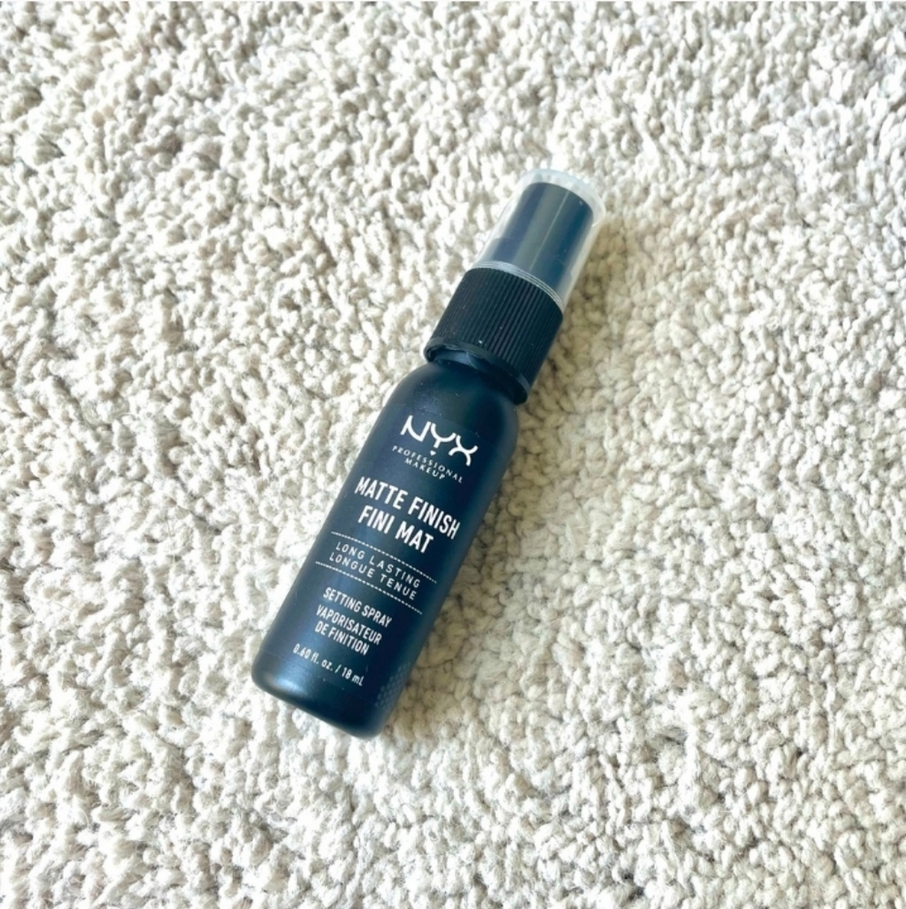 NYX Matte Finish Long Lasting Setting Spray 0.60 fl oz Mini Travel Size NEW